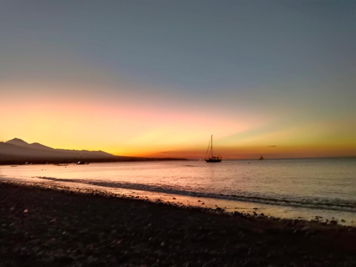 Beach Side Amed Delem Family Ambat Dış mekan fotoğraf